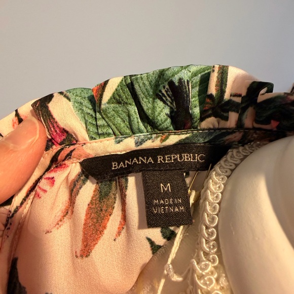 Banana Republic Multicolor Floral Button-Up Blouse - Picture 2 of 2